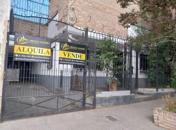 Casa de 4 ambientes, Quilmes · Casa con 3 Dorm. en Venta, 228 m² en Villa Las Rosas