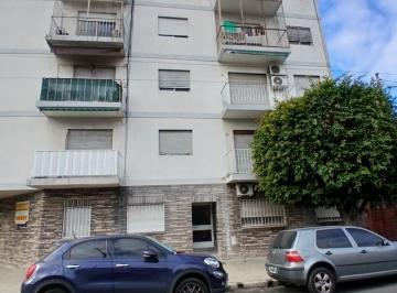 Departamento de 3 ambientes, Mataderos · Departamento 3 Amb. con Balcón y Cocina Separada. Impecable. Ecxelente Ubicación