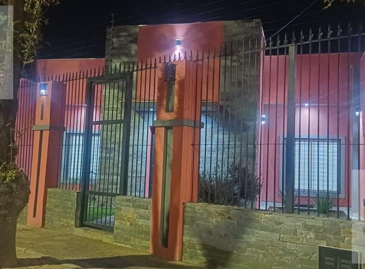 Casa · 392m² · 3 Cocheras