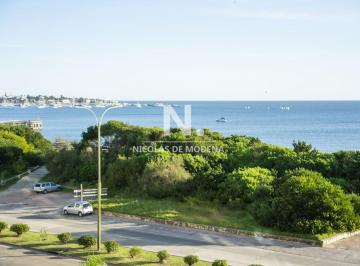 Foto1 · Oportunidad en Emblematica Torre Frente Al Mar en Playa Mansa 3 Doritorios en Suite