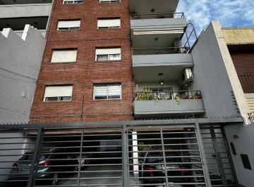 Departamento · 64m² · 3 Ambientes · 1 Cochera · Amplio Departamento 3 Ambientes, Cochera Balcón!