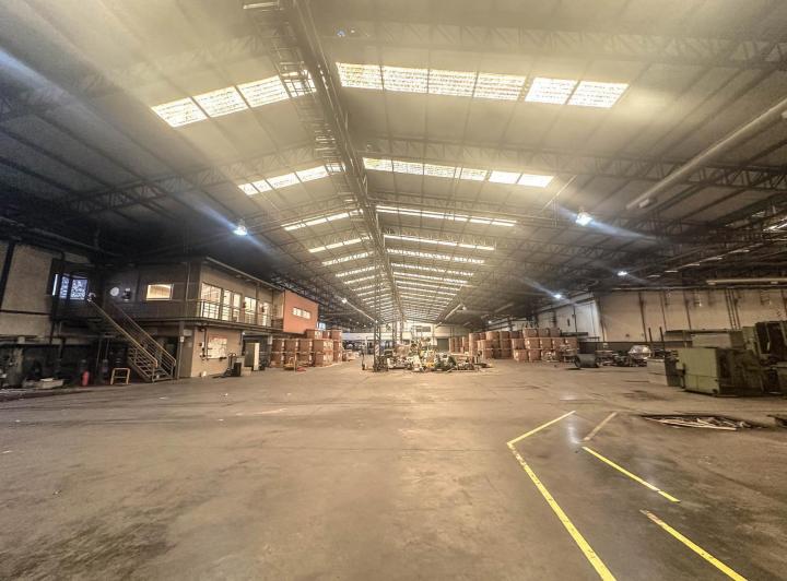Bodega-Galpón · 8212m²