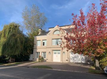 Casa · 500m² · 6 Ambientes · 2 Cocheras · Casa - Punta Chica en Marina Canestari