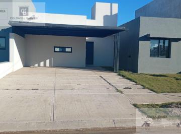 Casa · 360m² · 5 Ambientes · 2 Cocheras · Venta Casa 3 Dorm en Nobu Town