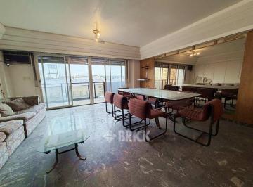 Departamento · 106m² · 4 Ambientes · 1 Cochera · C/dep en Av Montes de Oca Al 1100 - Frente Cochera Balcon Vista Abierta Todo Sol Comedor Diario