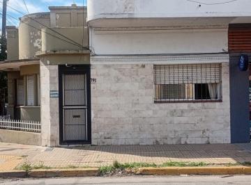 Casa de 1 ambiente, Quilmes · Casa de 21 m² con 1 Habitación en Alquiler en Unqui