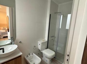 Departamento · 103m² · 3 Ambientes · Departamento en Venta Tres Ambientes a La Calle con Balcon Reciclado a Nuevo