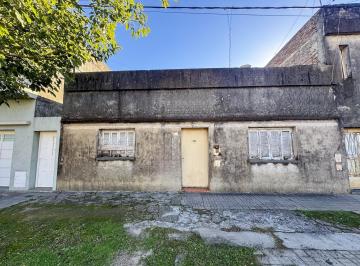 Terreno · 92m² · Venta Lote con Mejoras. Garibaldi 1600 - Rosario.