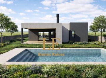 Casa · 148m² · 4 Ambientes · 2 Cocheras · Venta Casa a Pozo Santa Elisa, Pilar del Este. Pilar