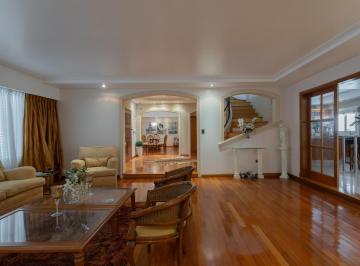 Casa · 450m² · 8 Ambientes · 4 Cocheras · Casa Amoblada en Alquiler en Martinez
