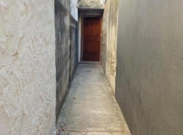 Casa · 180m² · 2 Ambientes · Venta - Casa de Pasillo (No Ph) de 1 Dormitorio - Parque Casados, Rosario