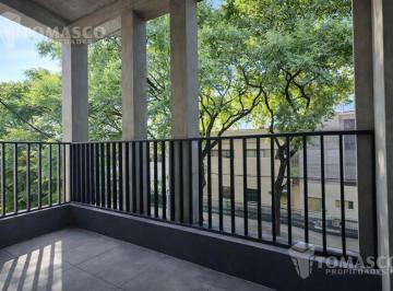 Departamento · 45m² · 1 Ambiente · Monoambiente Al Frente con Balcón Apto Profesional - Flores