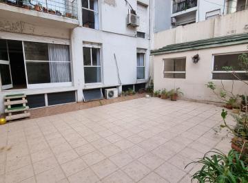 Departamento · 87m² · 3 Ambientes · Alquiler Departamento de 3 Ambientes Más Escritorio - Caballito - Amplio Patio - Luminoso.
