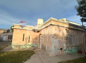 Casa · 70m² · 3 Ambientes · Lote con Casa a Refaccionar Barrio Pueyrredon
