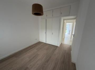 Departamento · 75m² · 3 Ambientes · Departamento de 3 Ambientes con Dependencia y Patio Reciclado en Venta