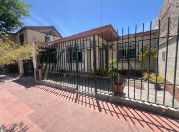 Casa de 6 ambientes, Las Heras · Vendo Casa con Departamento Interno en Barrio Infanta, Las Heras