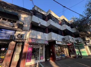 Departamento de 4 ambientes, Rosario · Departamento Reciclado de 2 Dorm. con Patio Exclusivo Sobre Av San Martín