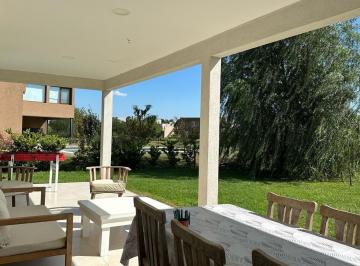 Casa · 202m² · 6 Ambientes · 2 Cocheras · Casa en Venta Haras Santa María - Las Lomas - 6 Ambientes.
