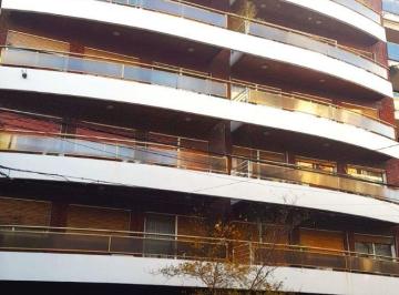 Departamento de 3 ambientes, Caballito · Departamento con 70 m² Construidos y 2 Dorm. en Venta en Parque Rivadavia