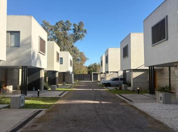 Casa de 2 ambientes, La Plata · Dúplex 2 Dorm. en Venta - City Bell, 453 y 23 Bis