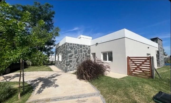 Casa · 150m² · 4 Ambientes · 1 Cochera