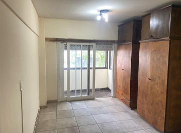 Departamento · 30m² · 1 Ambiente · Departamento un Amb y Medio, Balcon a La Calle - Jujuy Al 1600