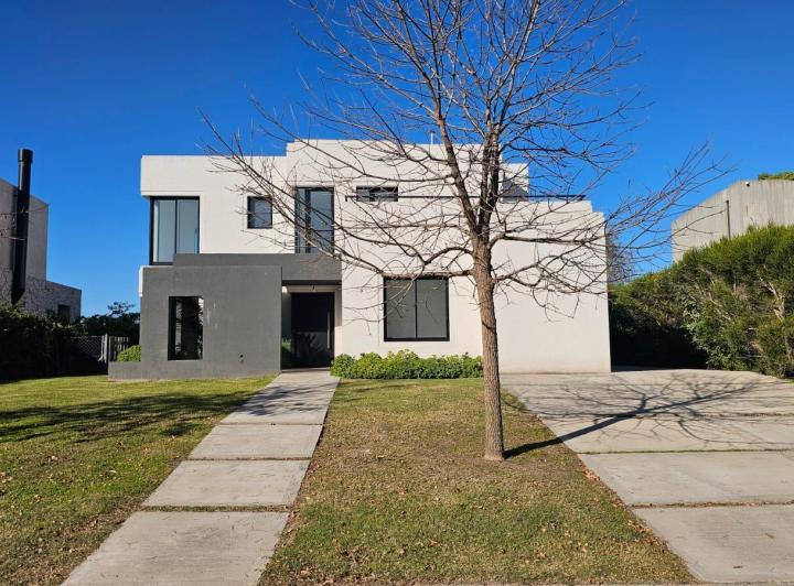 Casa en venta en El Canton · 6 ambientes