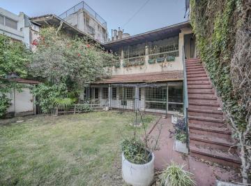 Casa · 302m² · 5 Ambientes · 1 Cochera · Venta Casa 5 Ambientes Jardin Almagro Permuta