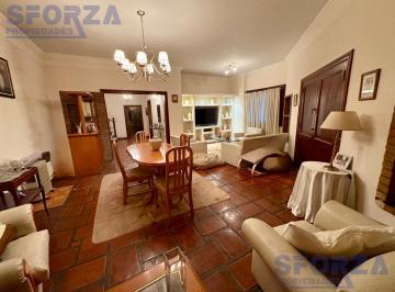 Casa · 380m² · 8 Ambientes · 6 Cocheras · Venta Casa Chalet Hurlingham