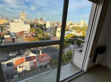 Departamento de 1 ambiente, Coghlan · Alquiler 2 Ambientes Vista Abierta, Balcon Frances.