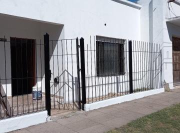 Casa de 3 ambientes, Berazategui · Casa con Potencial de Reciclado y Ampliación