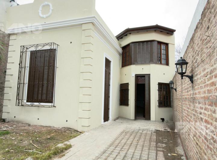 Casa · 460m² · 11 Ambientes · 4 Cocheras
