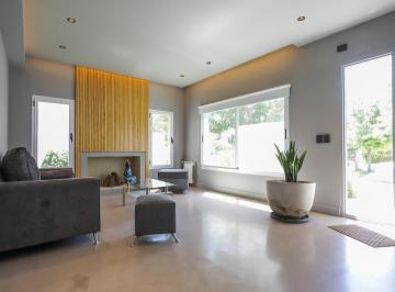 Casa · 113m² · 5 Ambientes · 2 Cocheras · Casa en Venta 5 Ambientes en Las Tipas, Nordelta
