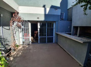 Casa · 230m² · 7 Ambientes · 2 Cocheras · Casa en Venta Martinez