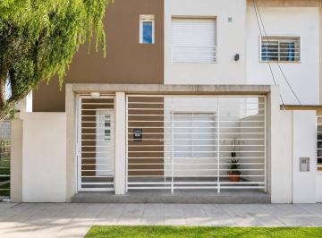 PH · 55m² · 2 Ambientes · 1 Cochera · PH en Mar del Plata