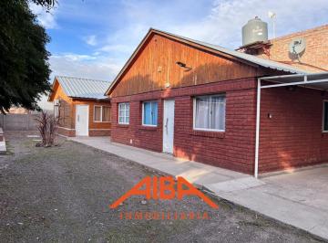 Edificio · 600m² · 3 Cocheras · Complejo Turistico en San Antonio Este