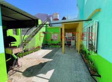 Casa · 213m² · 4 Ambientes · 1 Cochera · Casa en Florida Oeste