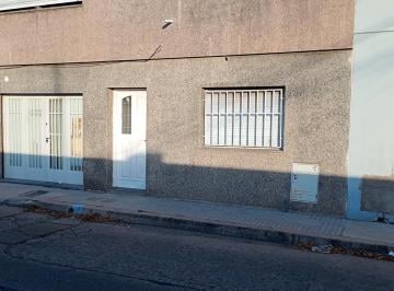 Casa · 60m² · 3 Ambientes · Alquiler - Casa - 2 Dorm. - Fuhr 1312 - Azcuenaga - Rosario