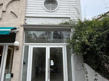 Local comercial · 65m² · 2 Ambientes · Local en Alquiler Corte Moderno Frenta a Plaza del Agua en Guemes