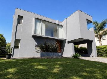 Casa · 555m² · 5 Ambientes · 2 Cocheras · Venta - Casa en Altos de Hudson Ii - 5 Ambientes - Hudson - Berazategui