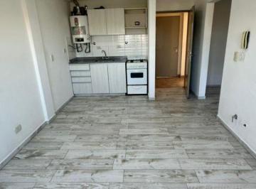 Departamento de 2 ambientes, La Matanza · Depto 2 Amb. C/ Patio y 2 Aires Acond.
