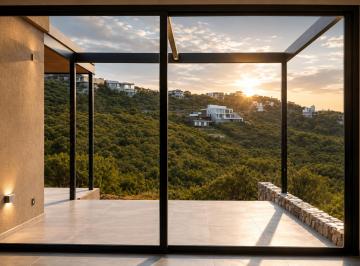 Casa de 5 ambientes, La Calera · Exclusiva Residencia de 330 m² en Venta en La Deseada