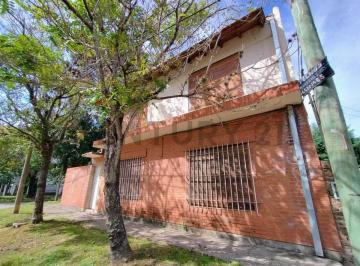 Casa · 180m² · 4 Ambientes · 2 Cocheras · Venta Casa en Ituzaingo Norte