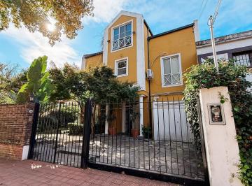 Casa · 340m² · 9 Ambientes · 4 Cocheras · Casa en Acassuso