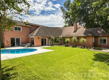 Casa · 400m² · 10 Ambientes · 1 Cochera · Casa en Venta en Highland Park