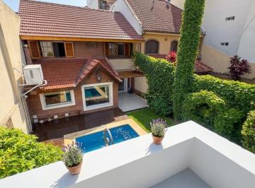 Casa · 233m² · 5 Ambientes · 2 Cocheras · Venta | Casa | 5 Ambientes | Ramos Mejia | Pileta | Jardin | Quincho | Cochera