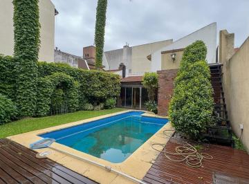 Casa · 233m² · 5 Ambientes · 2 Cocheras · Venta | Casa | 5 Ambientes | Ramos Mejia | Apto Credito | Pileta | Jardin | Quincho | Cochera |