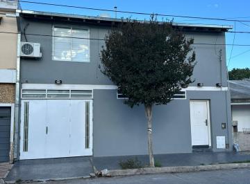Casa · 152m² · 5 Ambientes · 1 Cochera · Venta Casa 3 Dorm Barrio San Fernando