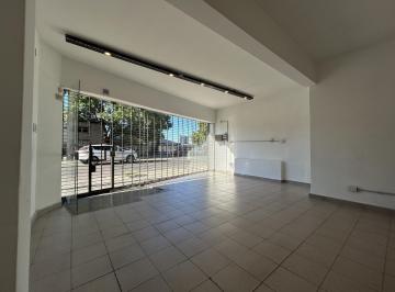 Local comercial · 65m² · 2 Ambientes · Local en Alquiler en Pichincha, Exelente Ubicacion y Estado Luminoso, Impecable