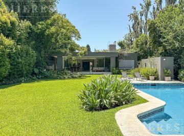 Casa · 181m² · 5 Ambientes · 2 Cocheras · Casa en Venta en Highland Park